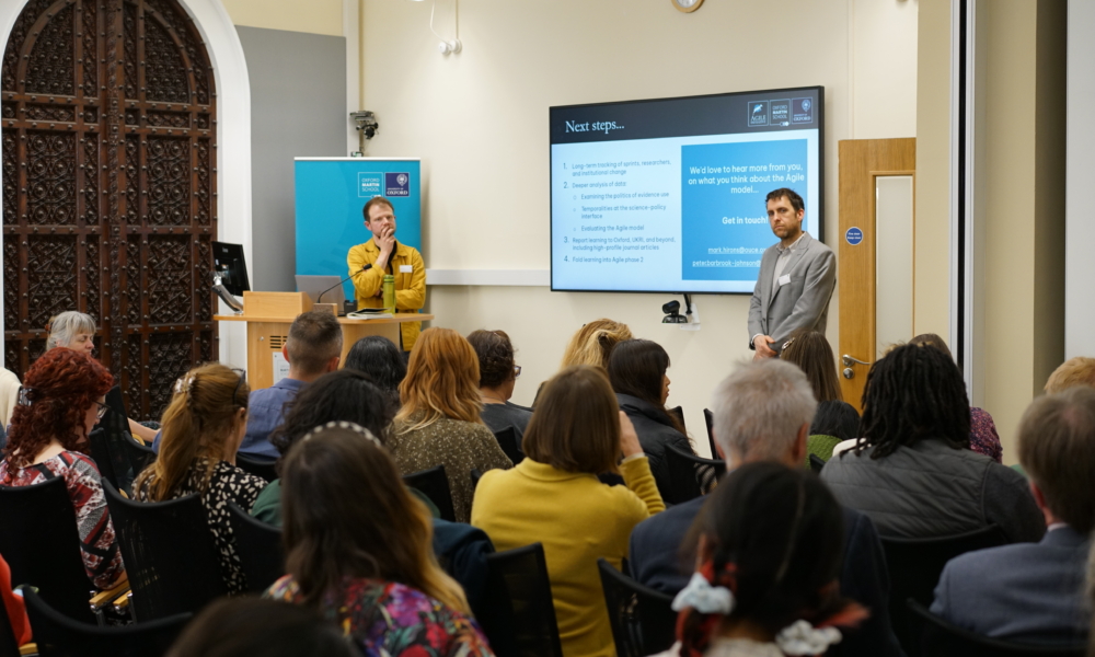 Dr Pete Barbrook-Johnson presenting at the previous Agile symposium
